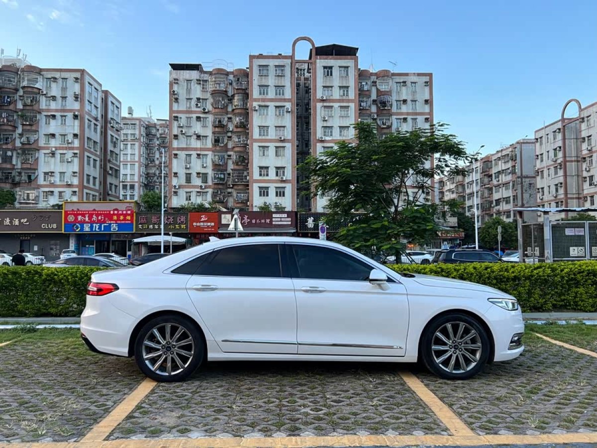 Ford Taurus 2021 car image #8