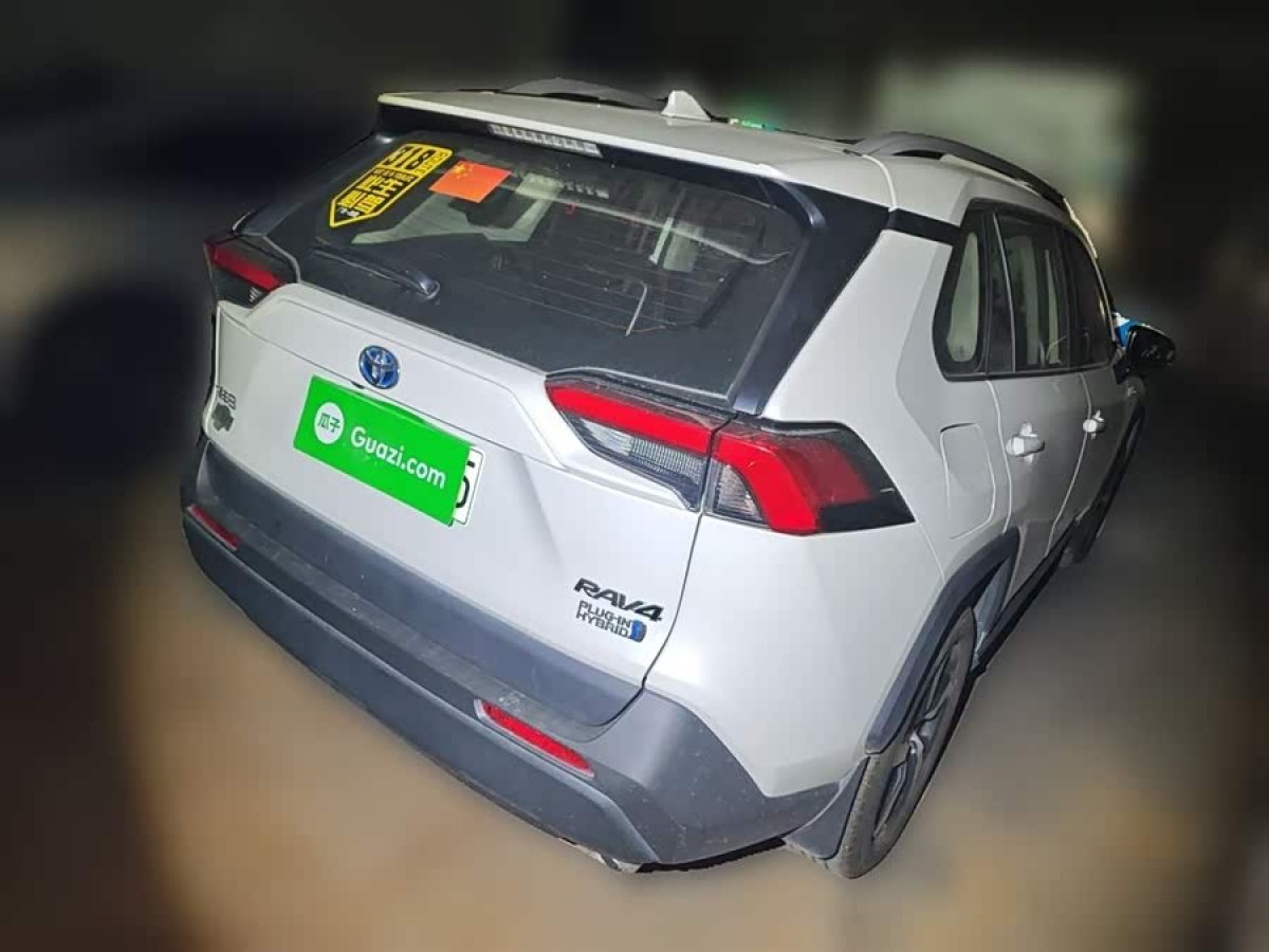 Toyota RAV4 Hybird E+ 2022 immagine di auto #8