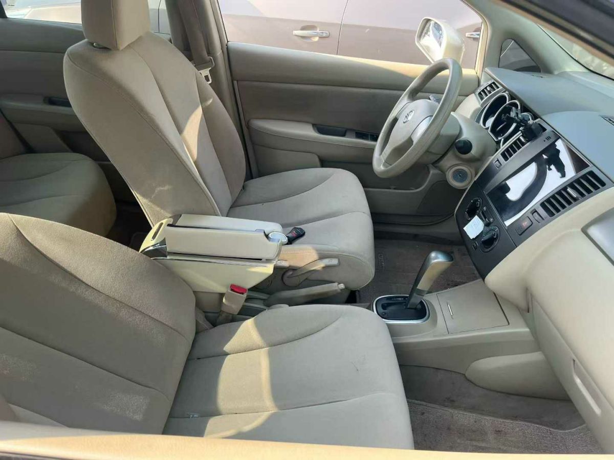 日产 颐达 2004 汽车图片 #8