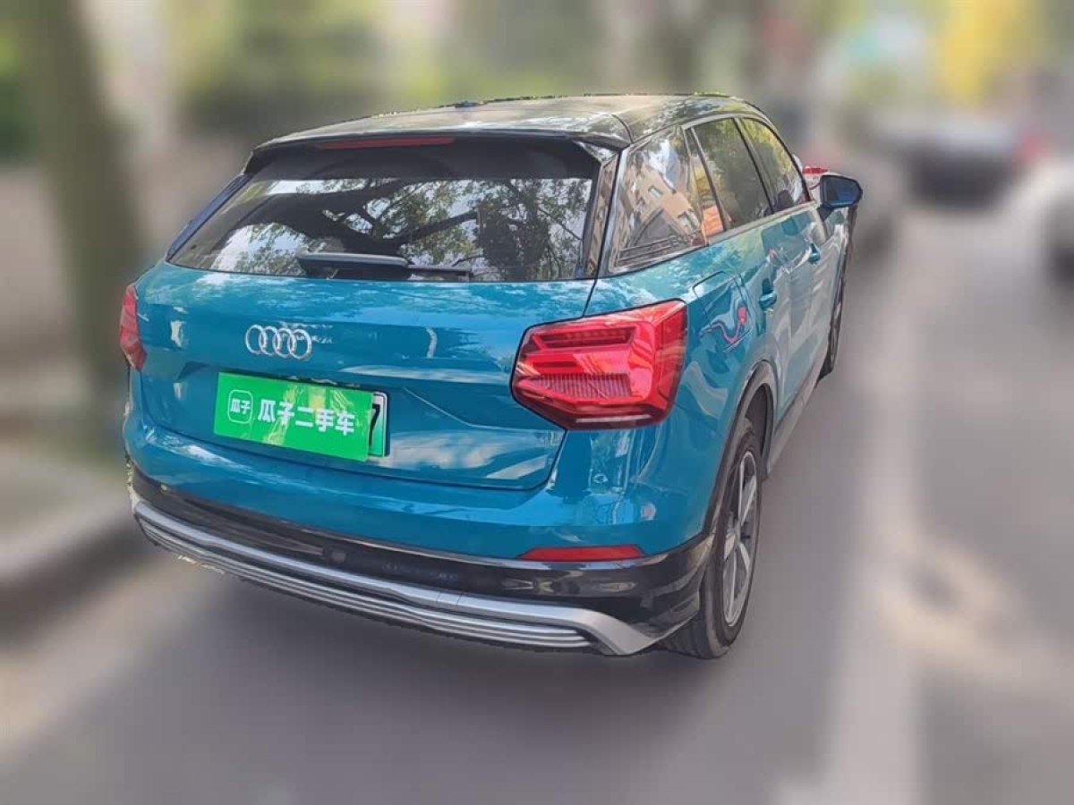 Audi Q2L e-tron 2021 car image #8