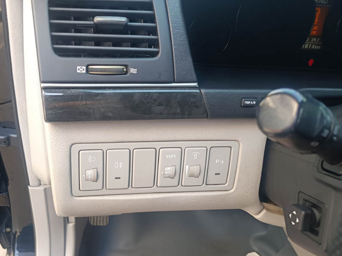 Kia Opirus 2010 صورة سيارة #8