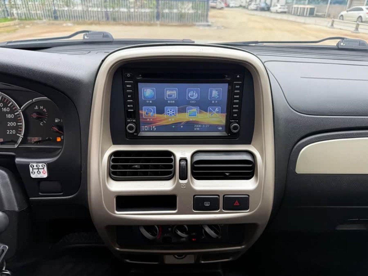 日产 日产帕拉丁 2016 汽车图片 #8