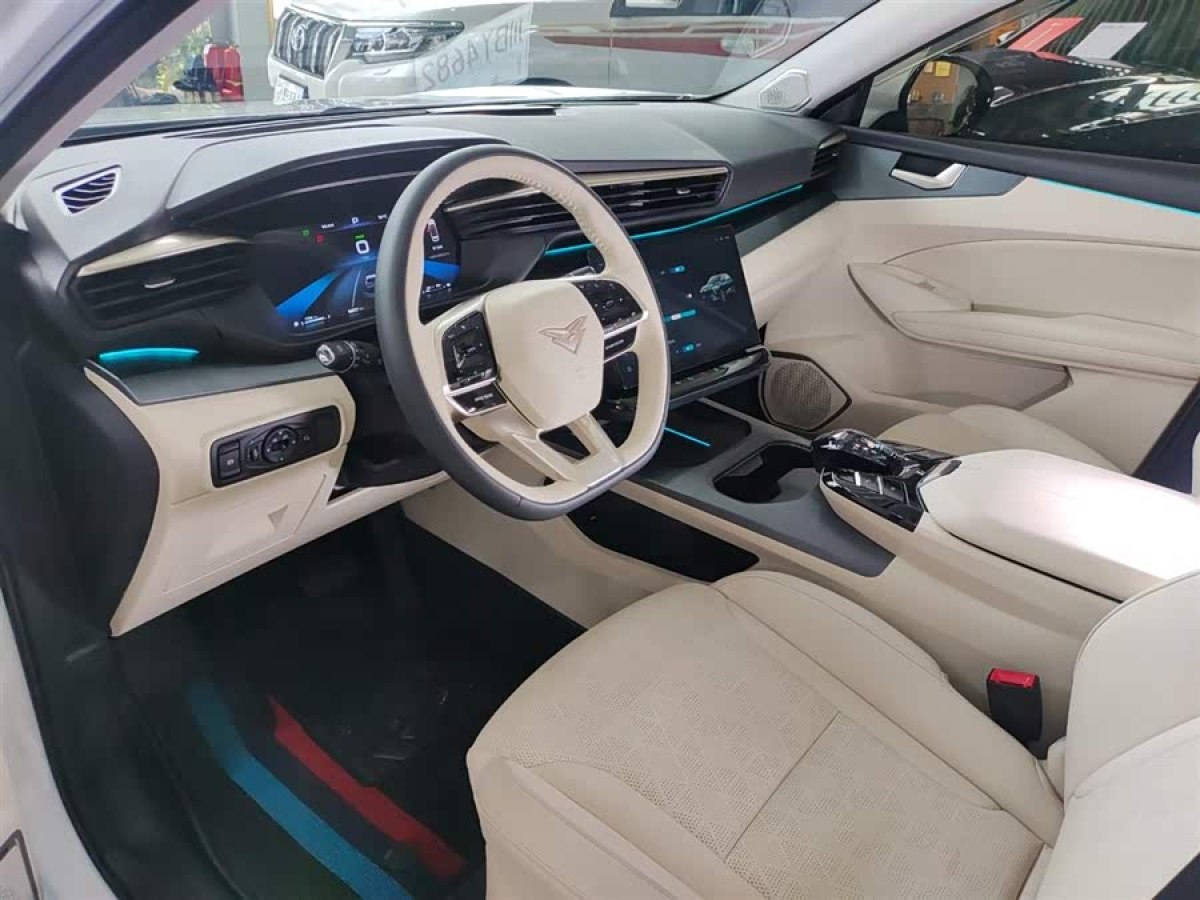 Kaiyi Kunlun New Energy 2025 #8 Kaiyi Kunlun New Energy 2025 car image #8