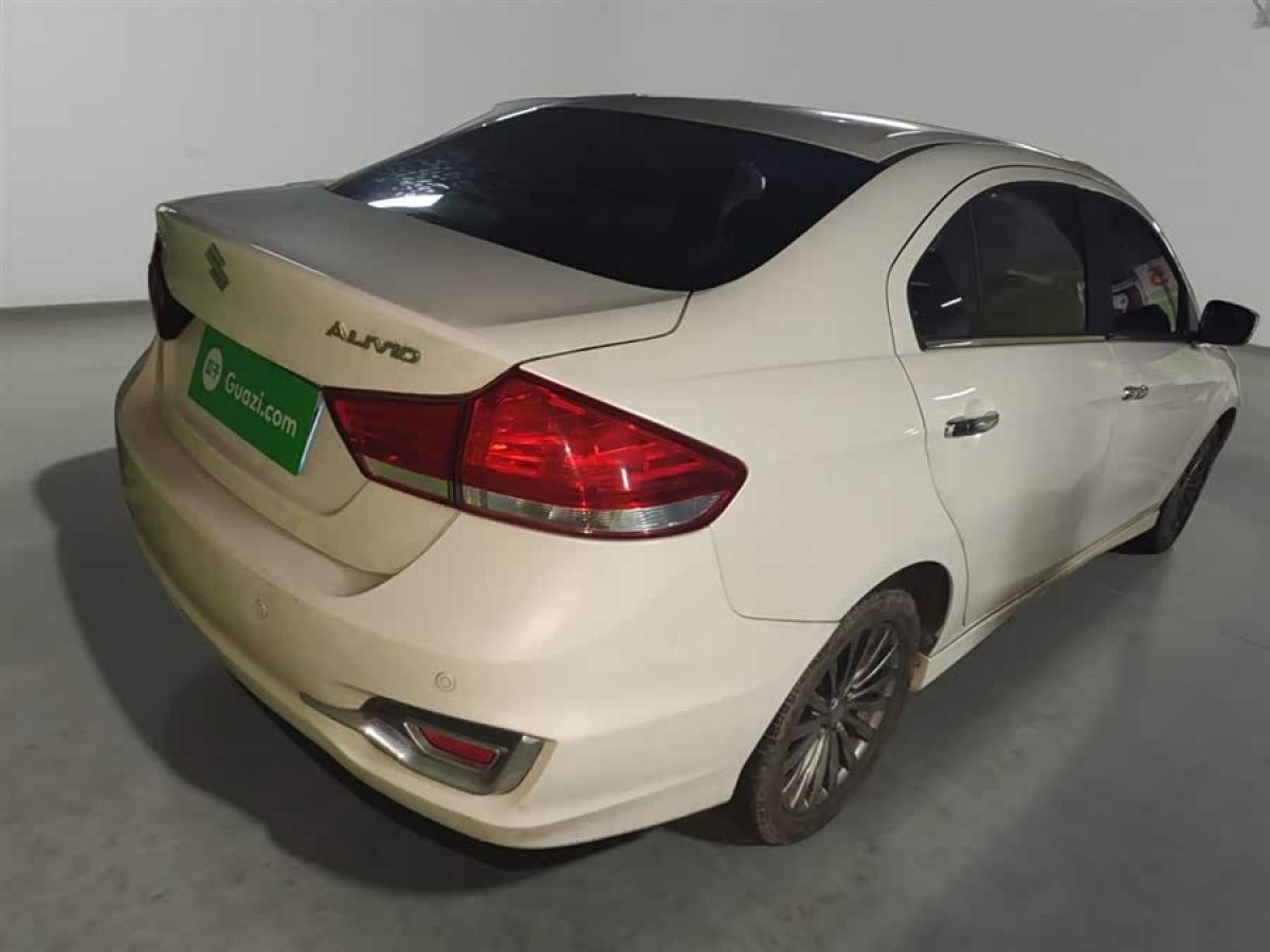 Suzuki Ciaz 2017 изображение автомобиля #8