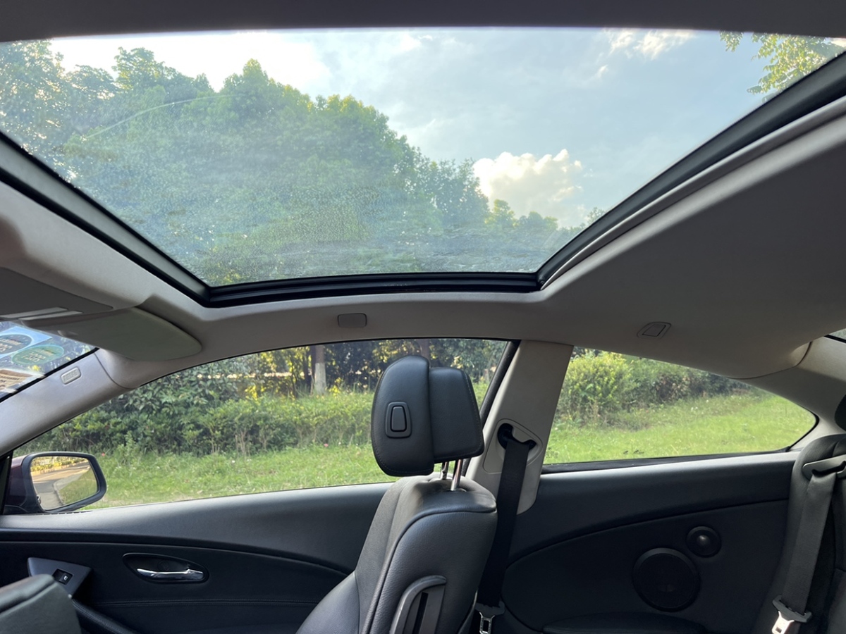 BMW 6 Series 2010 car image #8