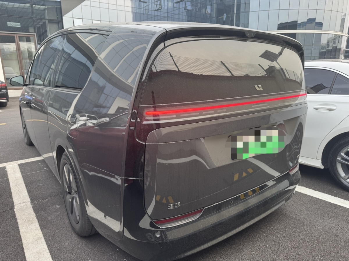 理想汽车 理想MEGA 2024 汽车图片 #8