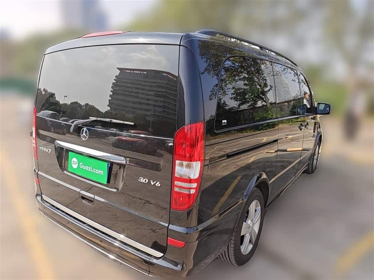 Mercedes-Benz Viano (Imported) 2015 car image #8