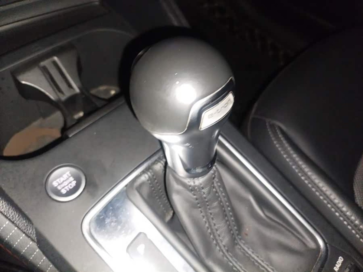 Audi Q2L e-tron 2020 #8 Audi Q2L e-tron 2020 car image #8