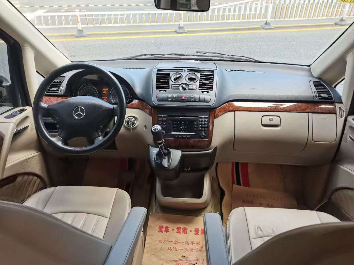 Mercedes-Benz Viano (Imported) 2012 immagine di auto #8