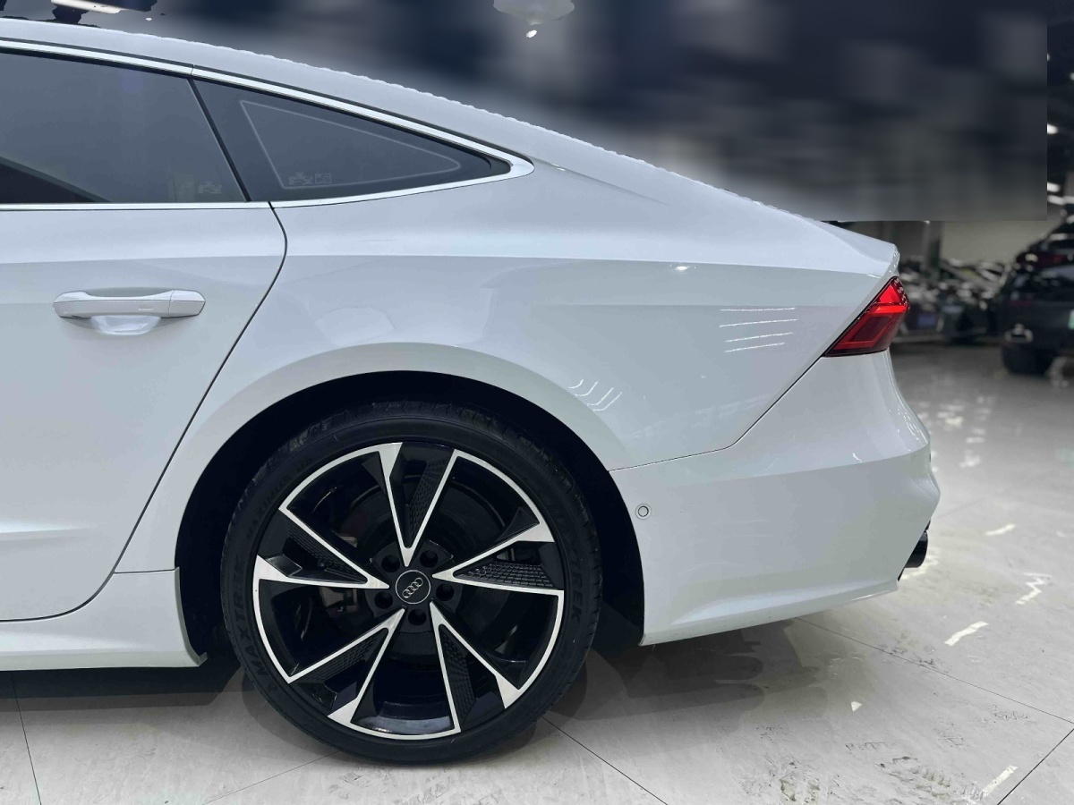 Audi A7 2021 car image #8
