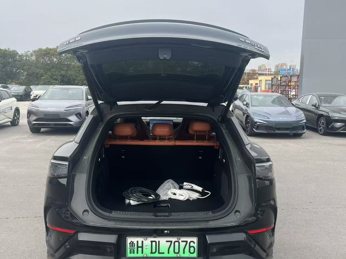 BYD Sea Lion 07 EV 2025 #8 BYD Sea Lion 07 EV 2025 car image #8