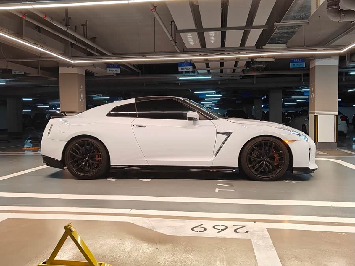 日产 日产GT-R 2017 汽车图片 #8