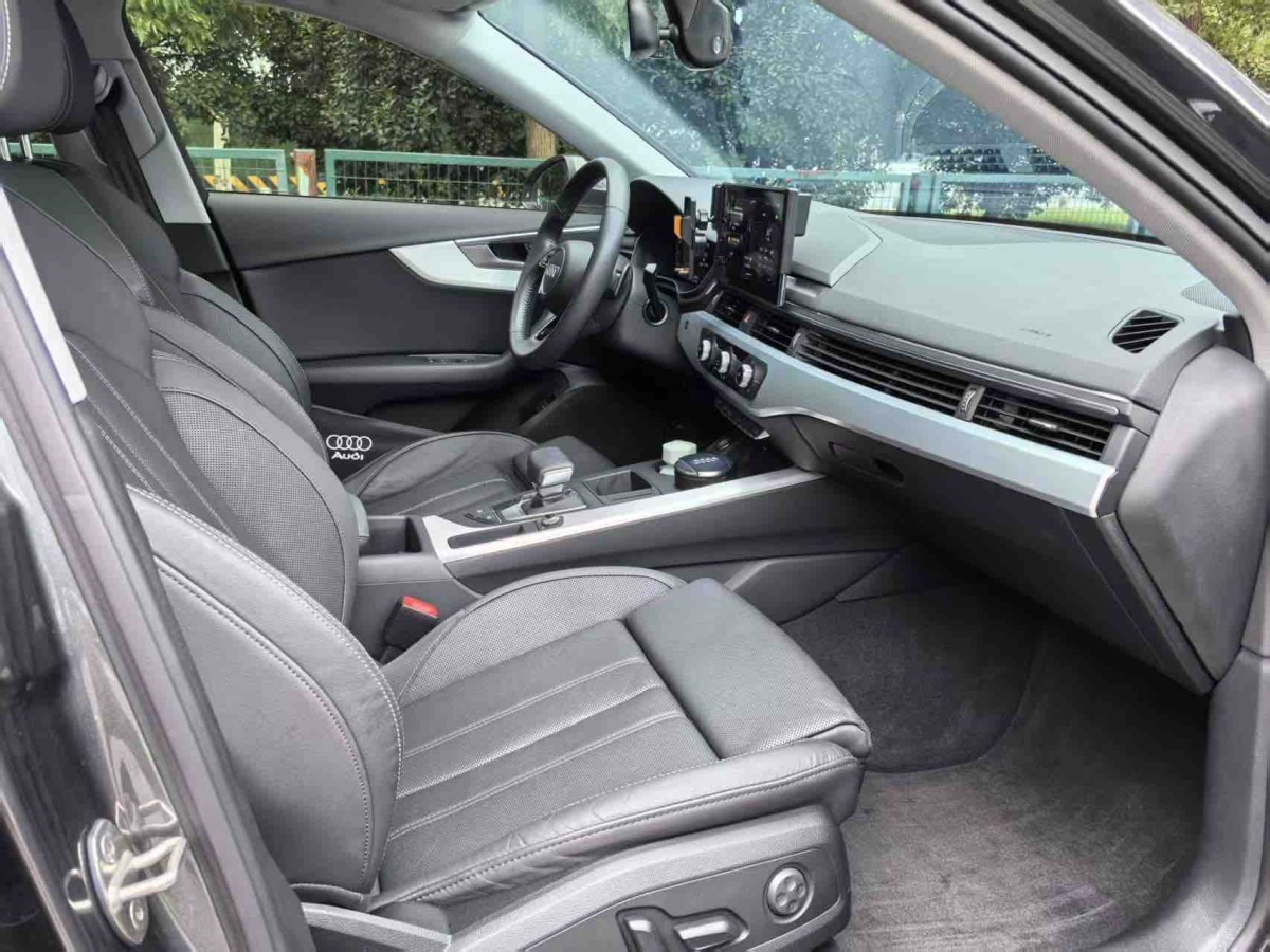 Audi A4 2021 car image #8