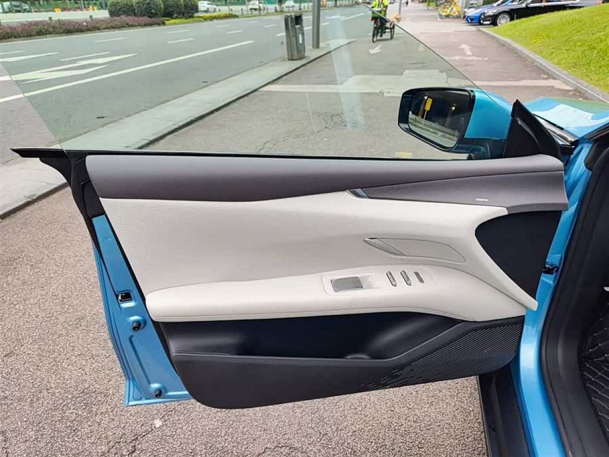 Deepal L07 2024 #8 Deepal L07 2024 car image #8