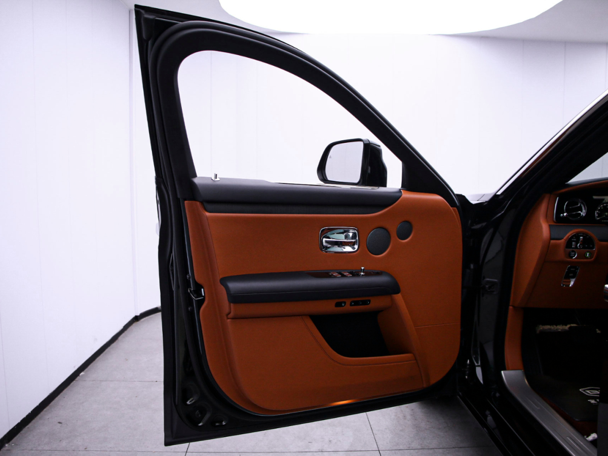 劳斯莱斯 古思特 2023 #8 劳斯莱斯 古思特 2023 汽车图片 #8