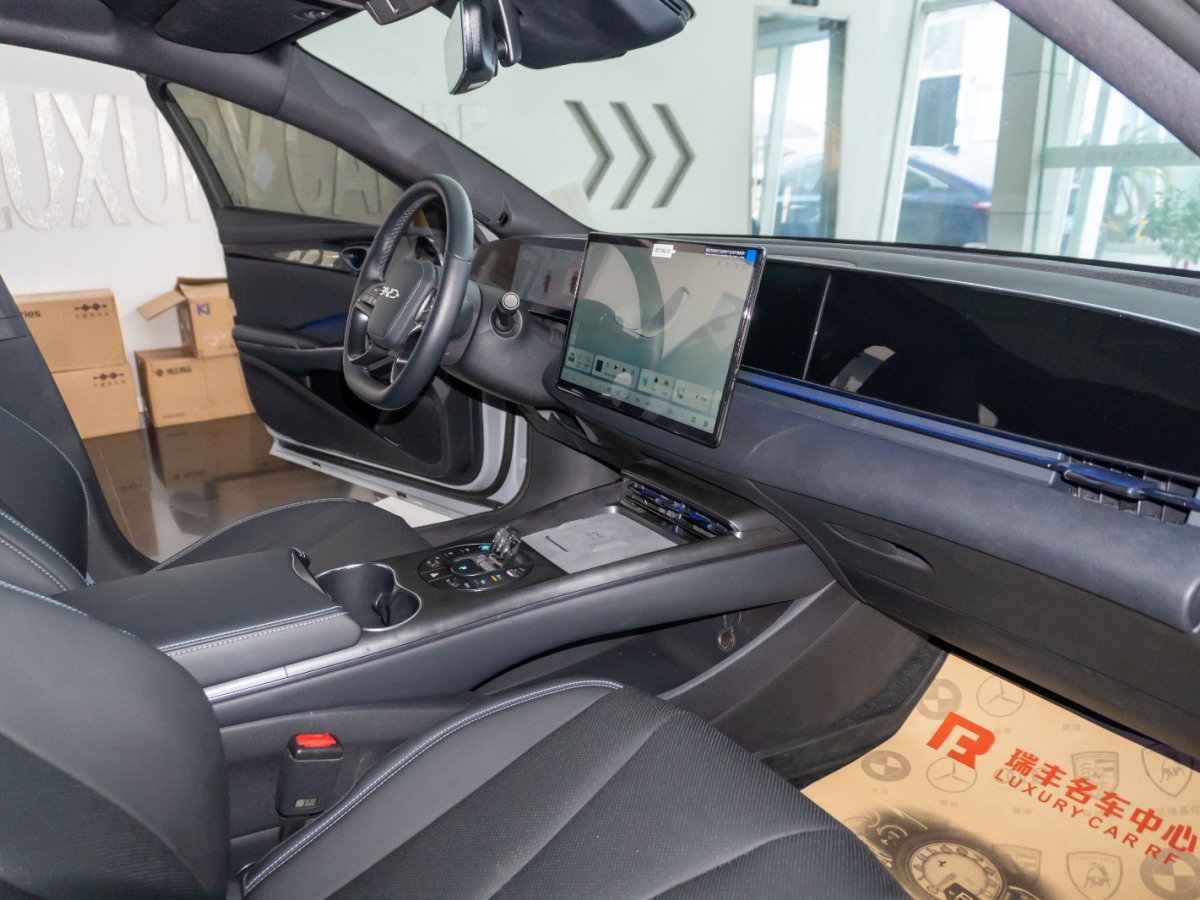 BYD Seal 2025 #8 BYD Seal 2025 car image #8