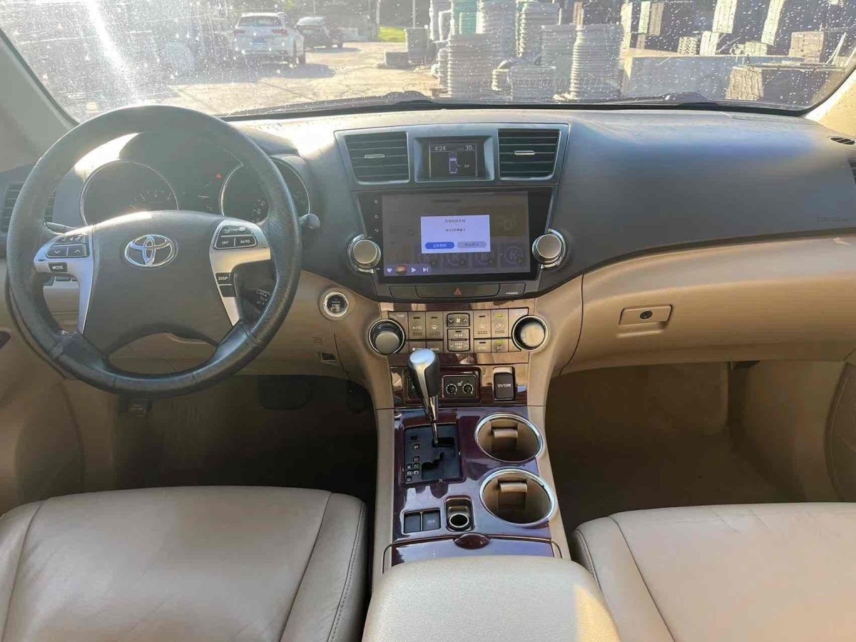 Toyota Highlander (Imported) 2012 car image #8