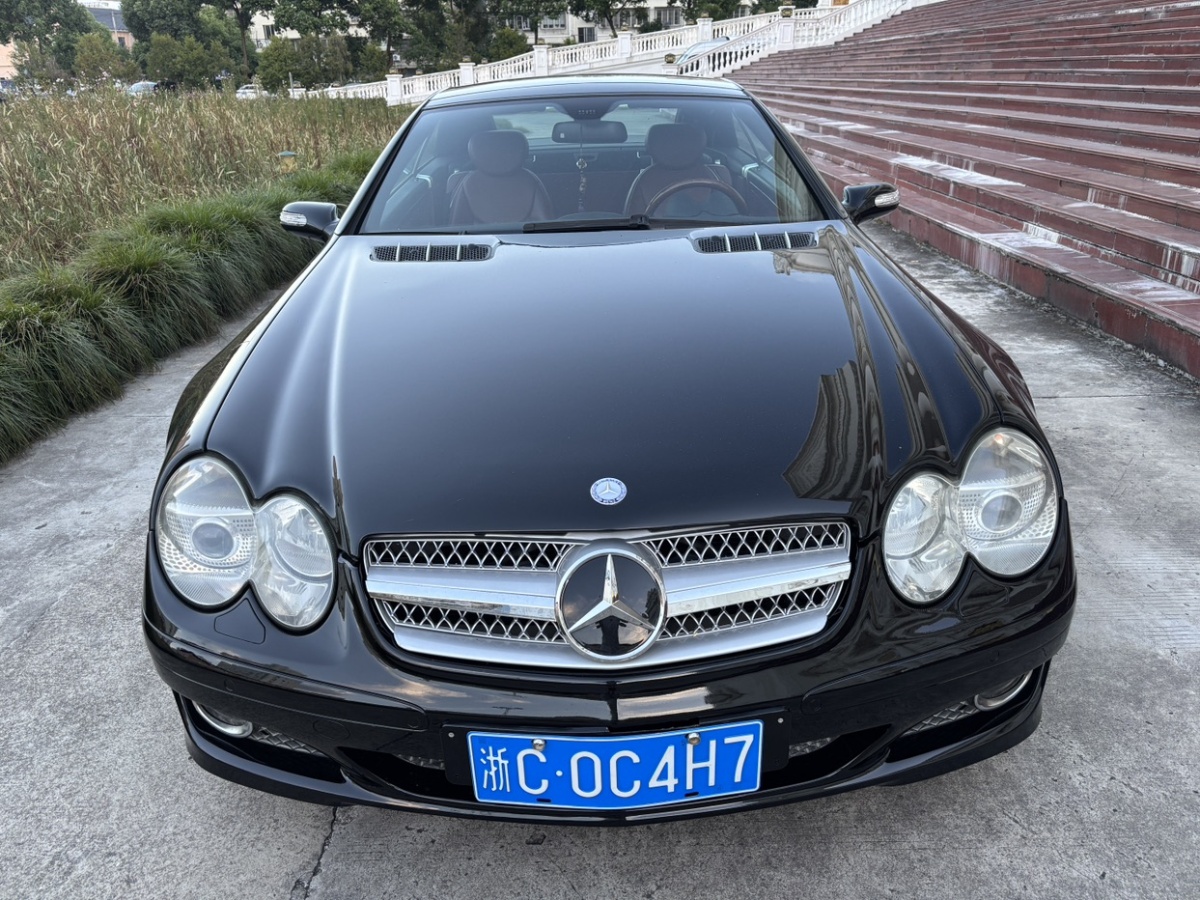 Mercedes-Benz SL Class 2009 car image #8