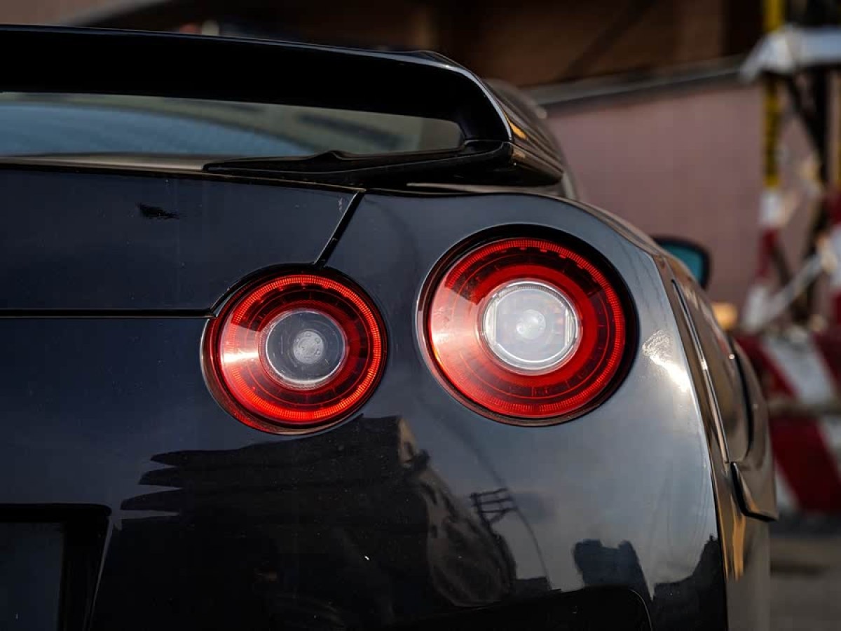 日产 日产GT-R 2010 汽车图片 #8