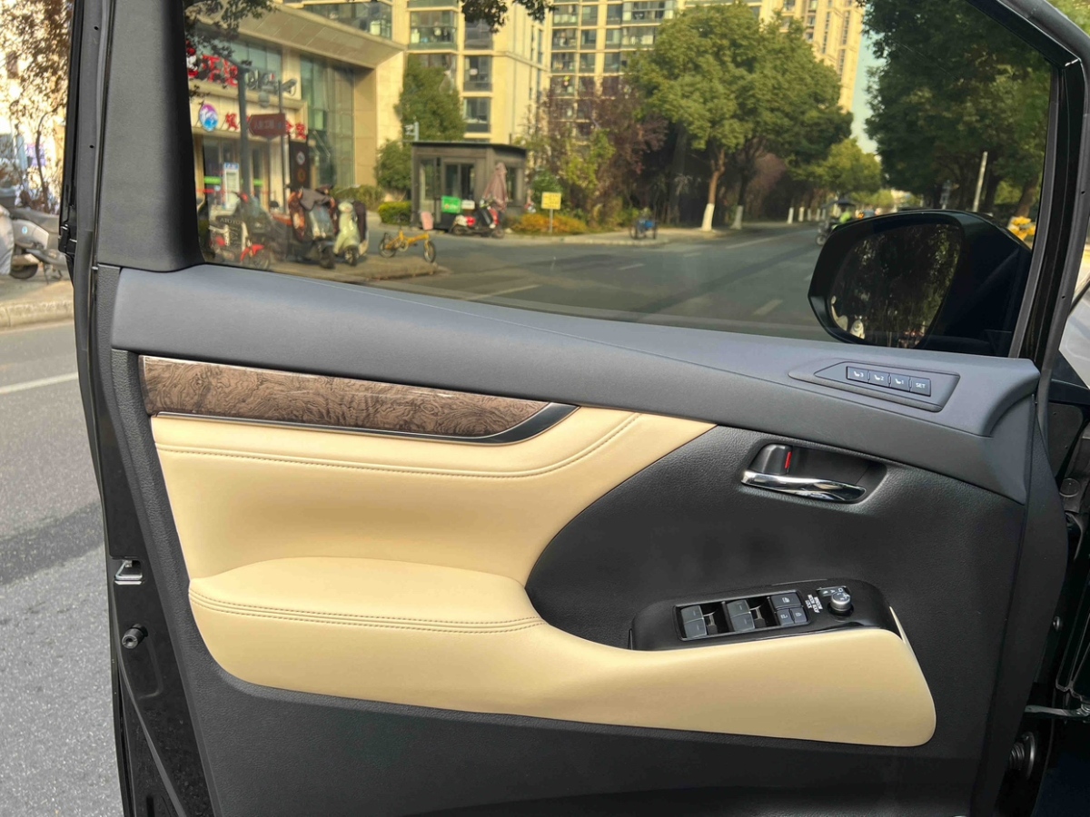 Toyota Alphard 2023 изображение автомобиля #8