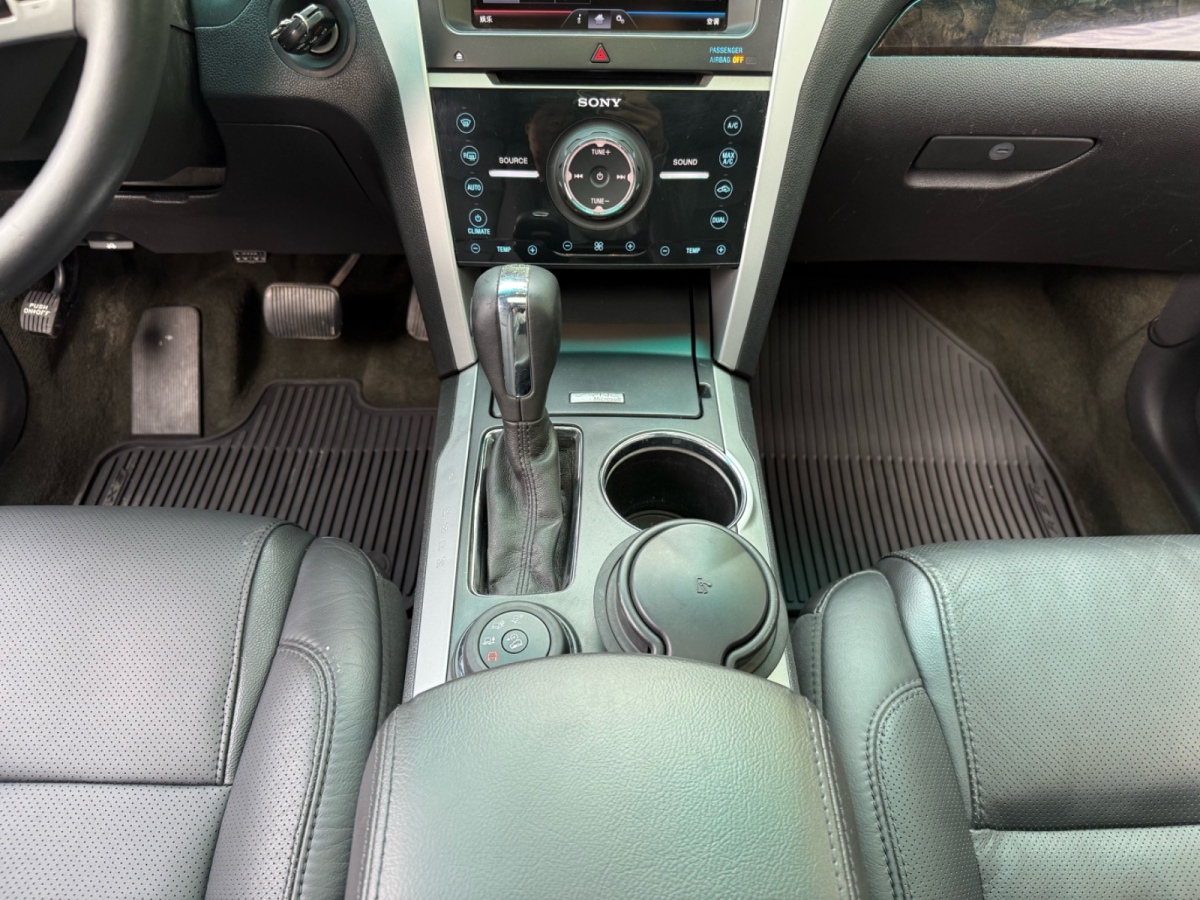 Ford Explorer (Imported) 2013 #8 Ford Explorer (Imported) 2013 car image #8