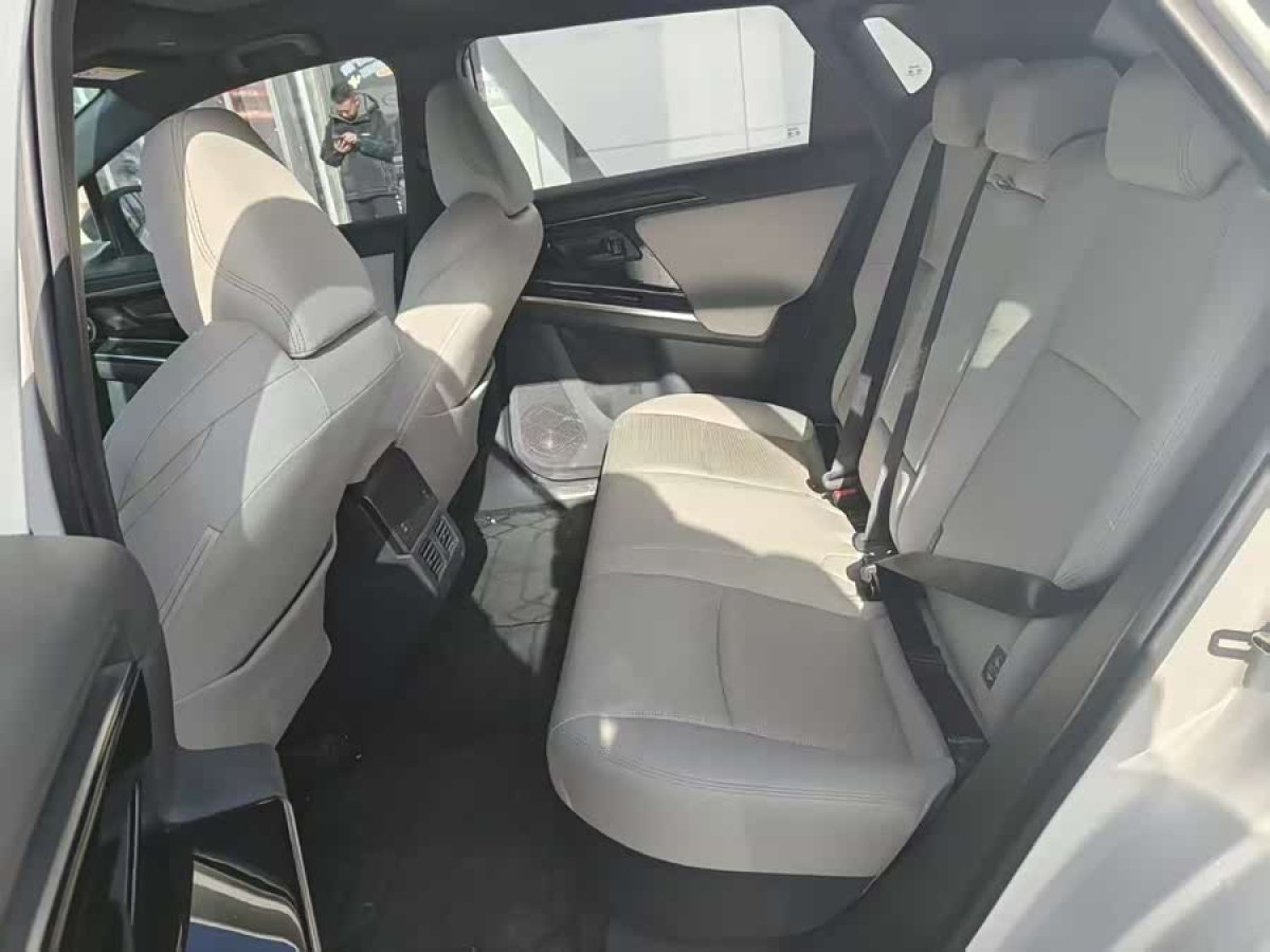 Toyota bZ4X 2022 immagine di auto #8