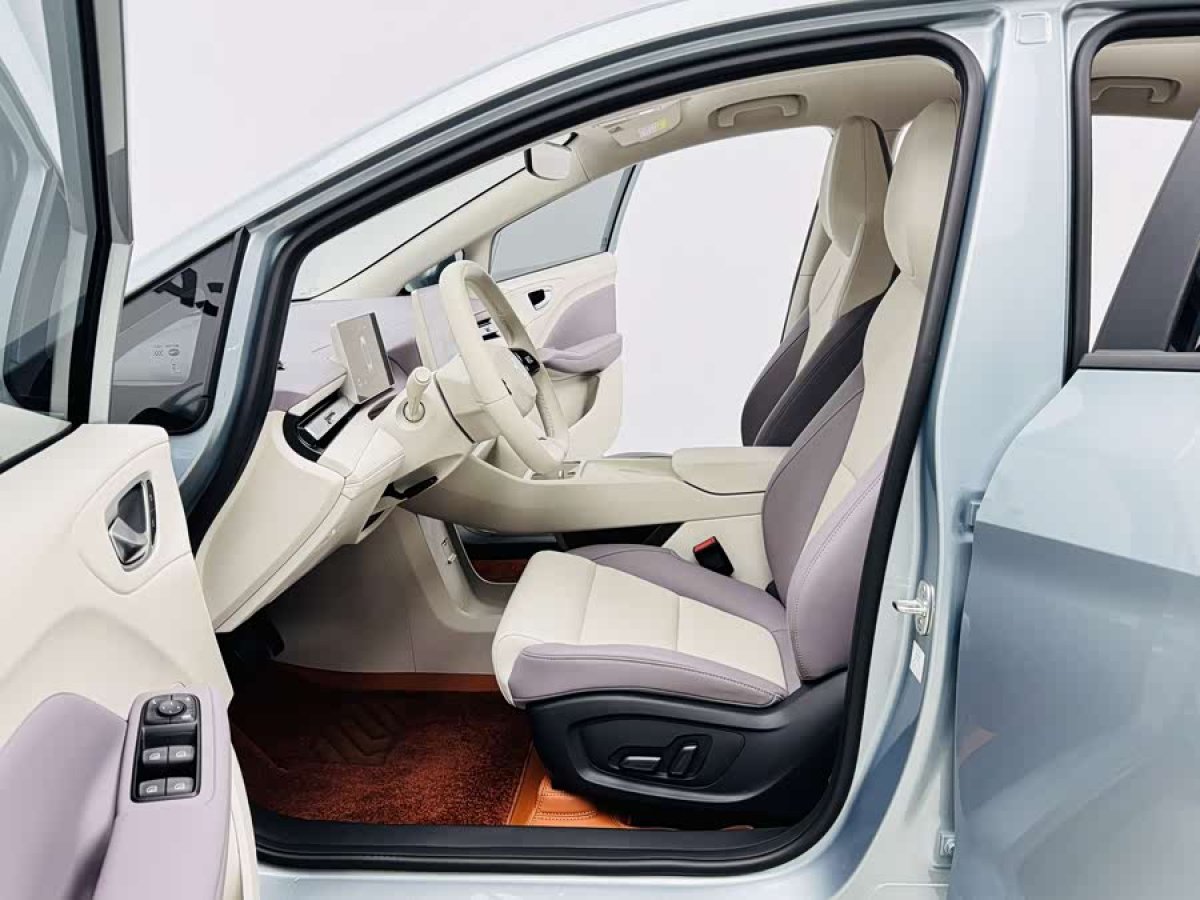 MG Cyberster 2025 car image #8