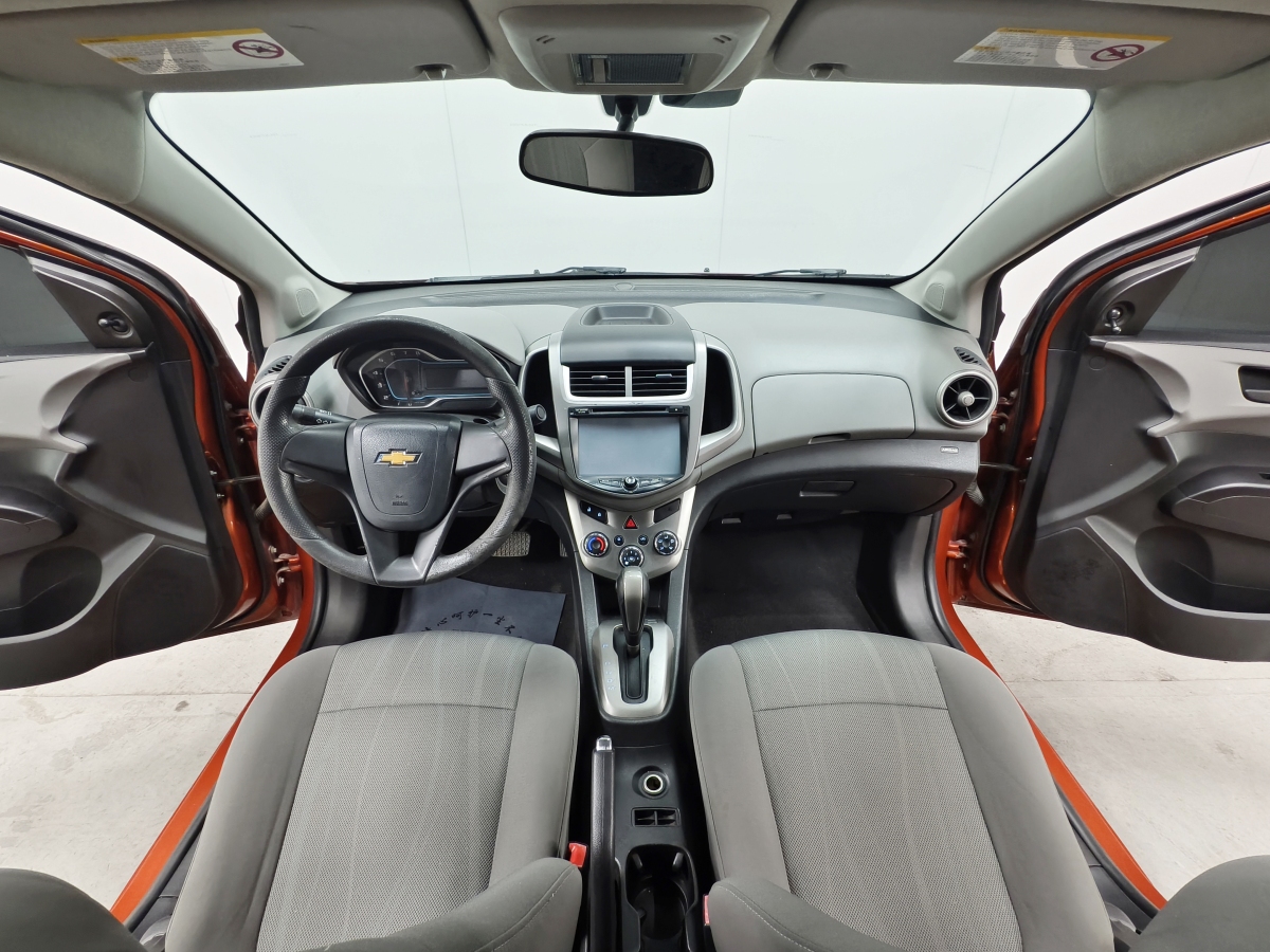 雪佛兰 爱唯欧 2014 汽车图片 #8