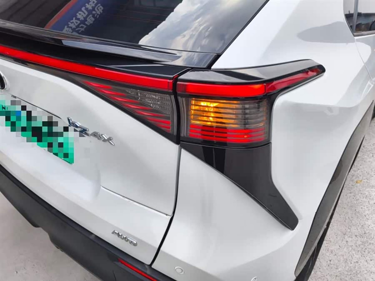 Toyota bZ4X 2022 immagine di auto #8