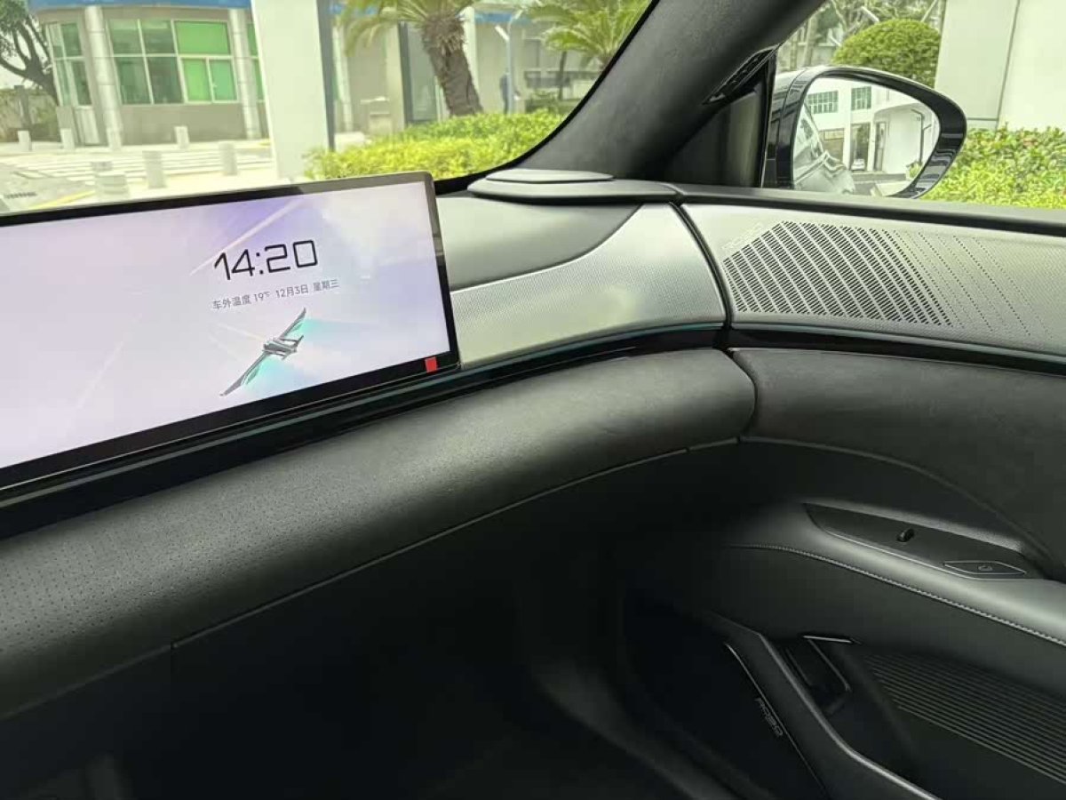 2025 car image #8
