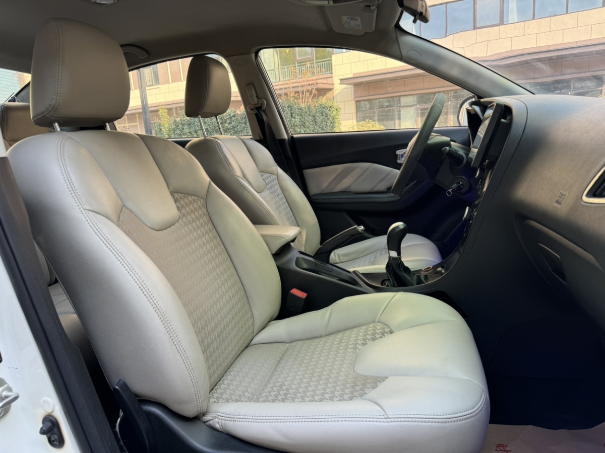 GAC Trumpchi GA3S 2017 imagem de carro #8