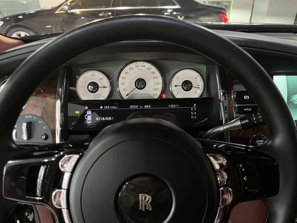 劳斯莱斯 古思特 2016 汽车图片 #8