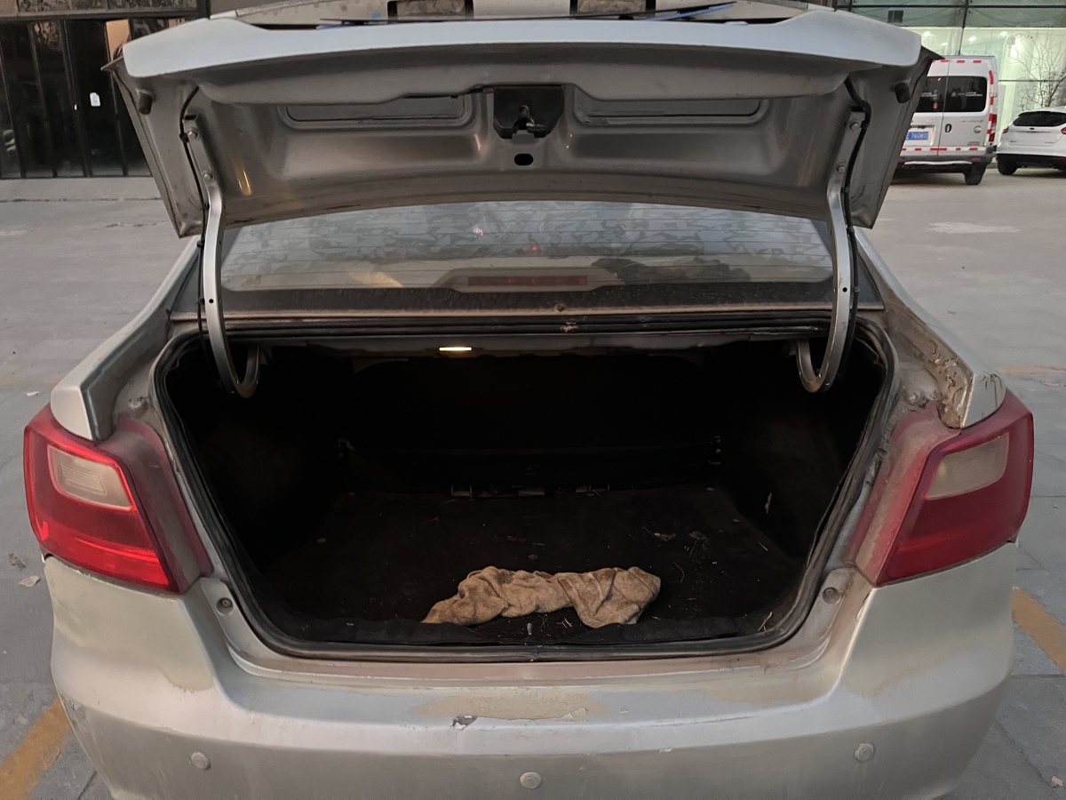 Changan Alsvin V3 2013 car image #8