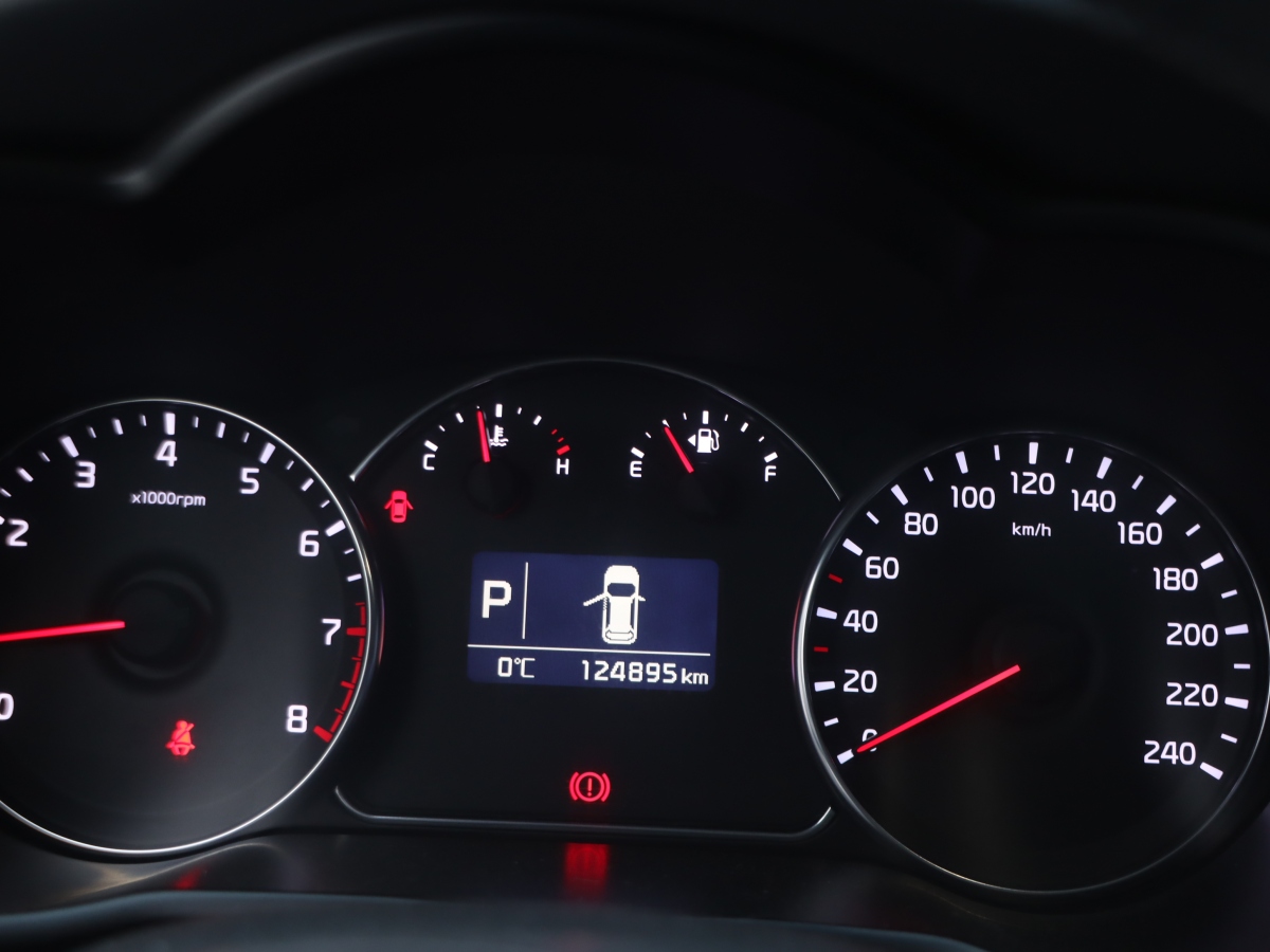 起亚 佳乐 2016 汽车图片 #8