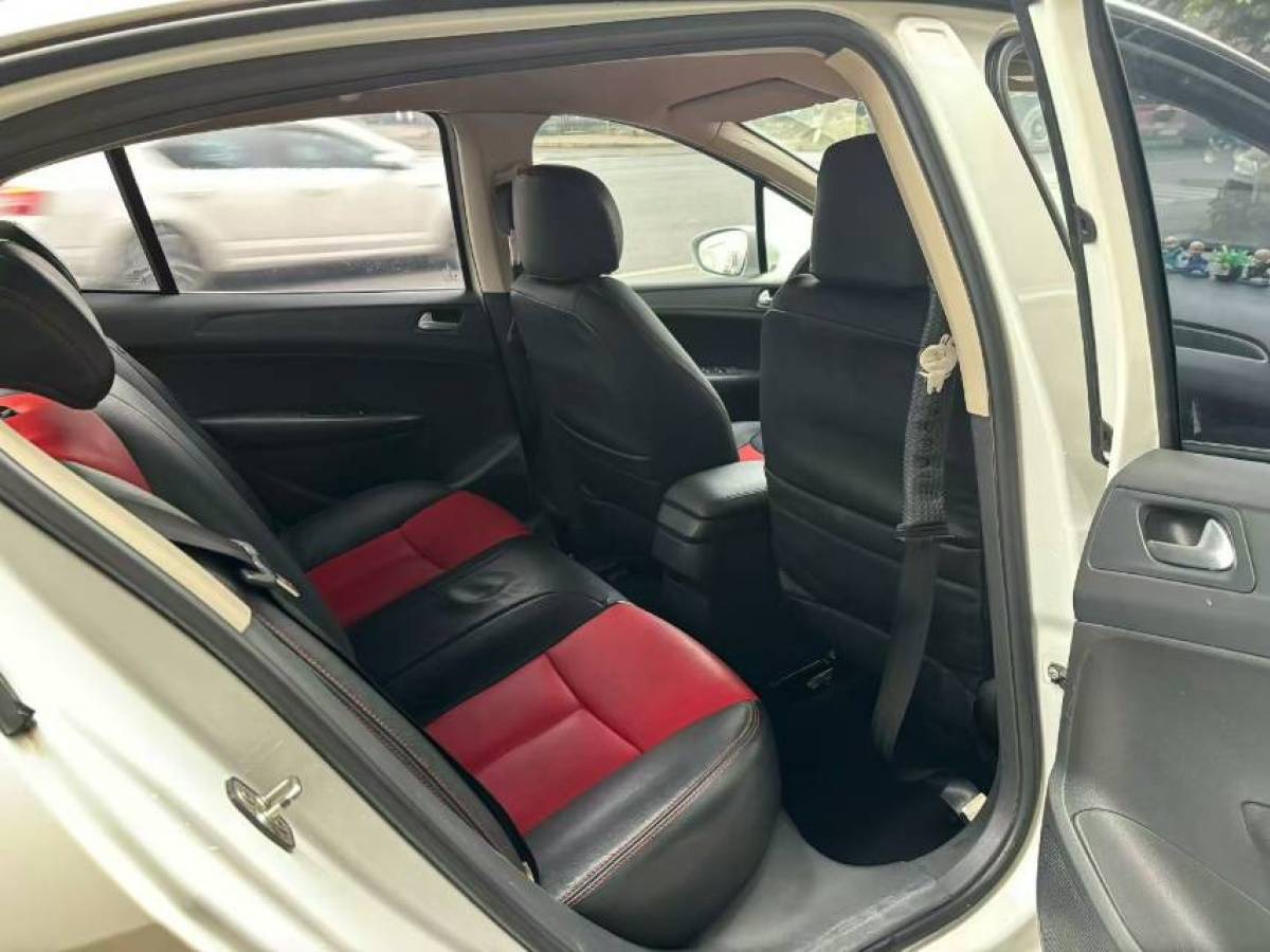 Peugeot 308 2015 car image #8