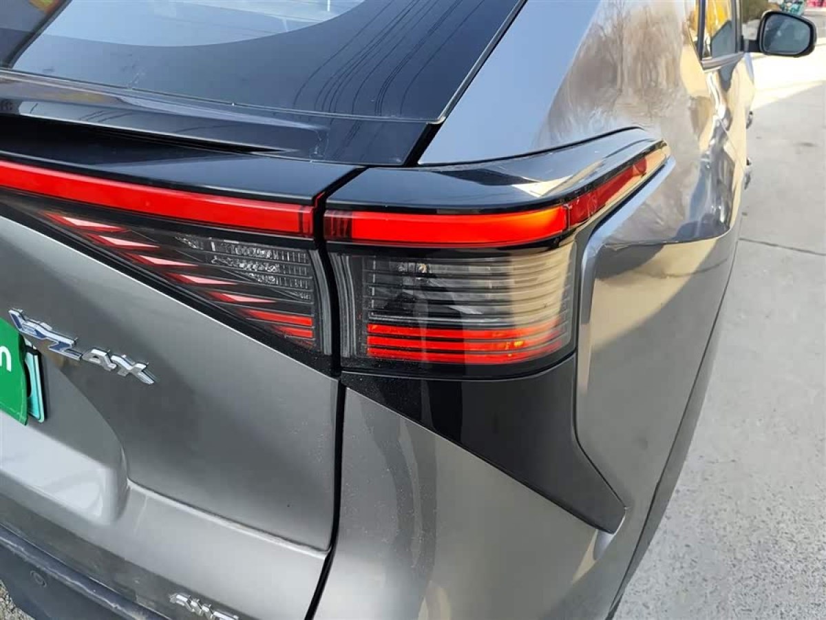 Toyota bZ4X 2022 immagine di auto #8