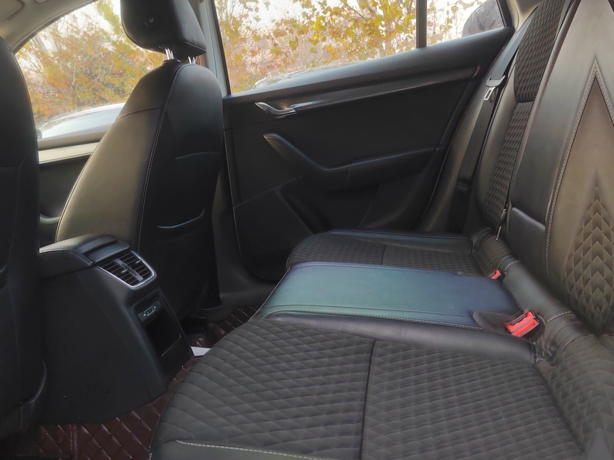 Skoda Octavia 2018 #8 Skoda Octavia 2018 car image #8