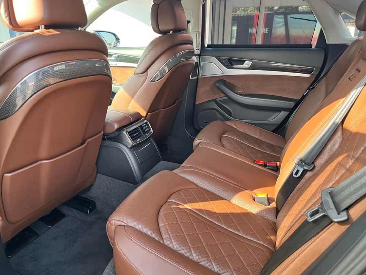 Audi S8 2013 car image #8