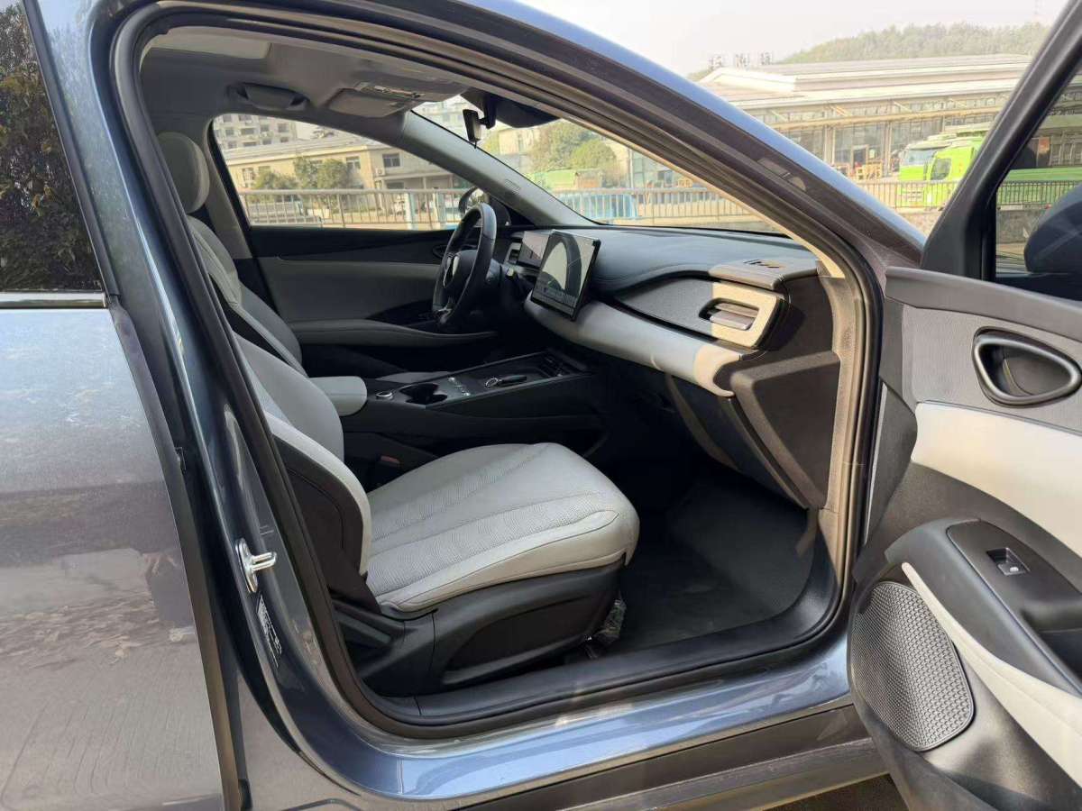 BYD Seal 06 DM-i 2025 #8 BYD Seal 06 DM-i 2025 immagine di auto #8