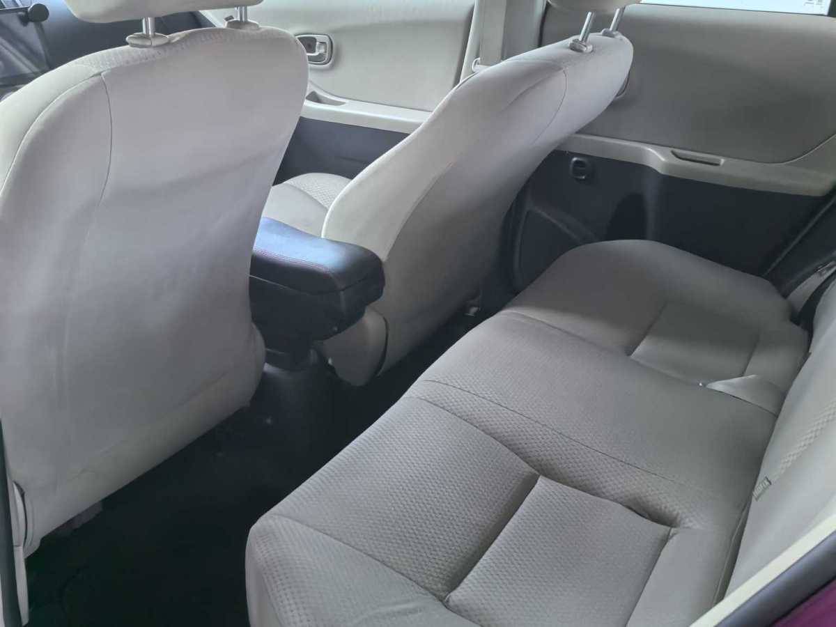 Toyota Yaris 2010 imagem de carro #8