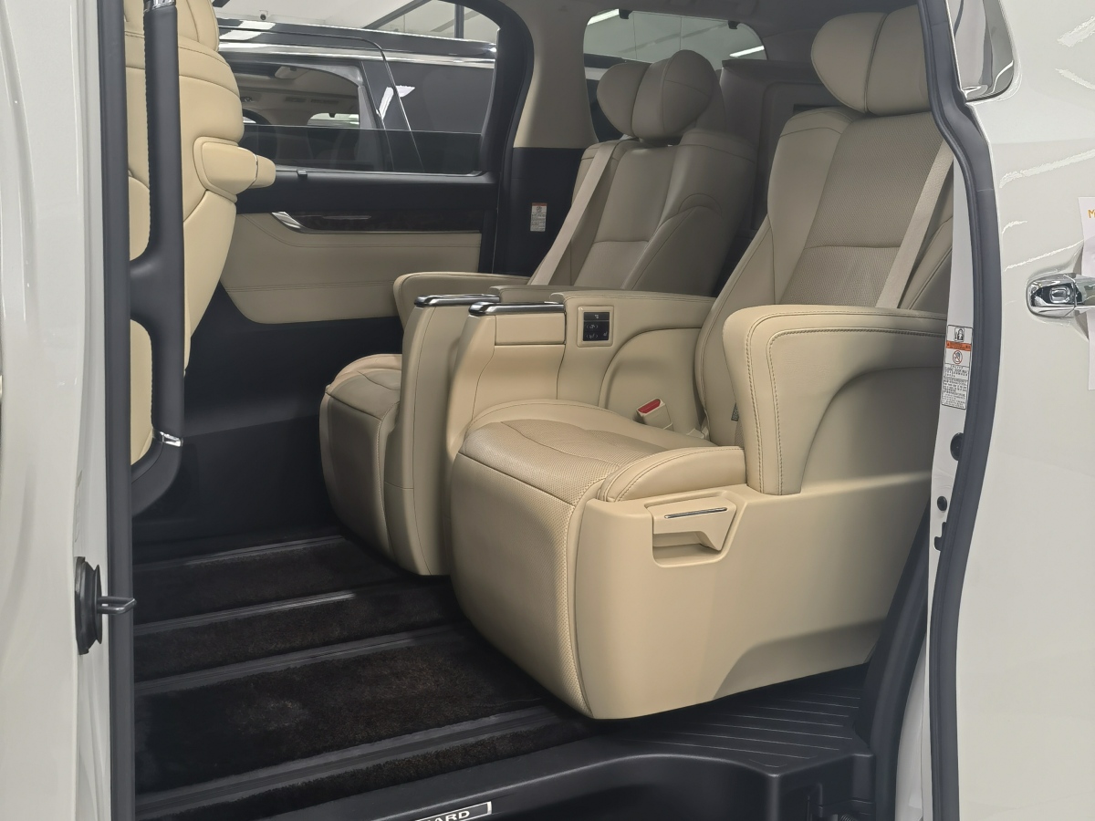 Toyota Alphard 2021 изображение автомобиля #8