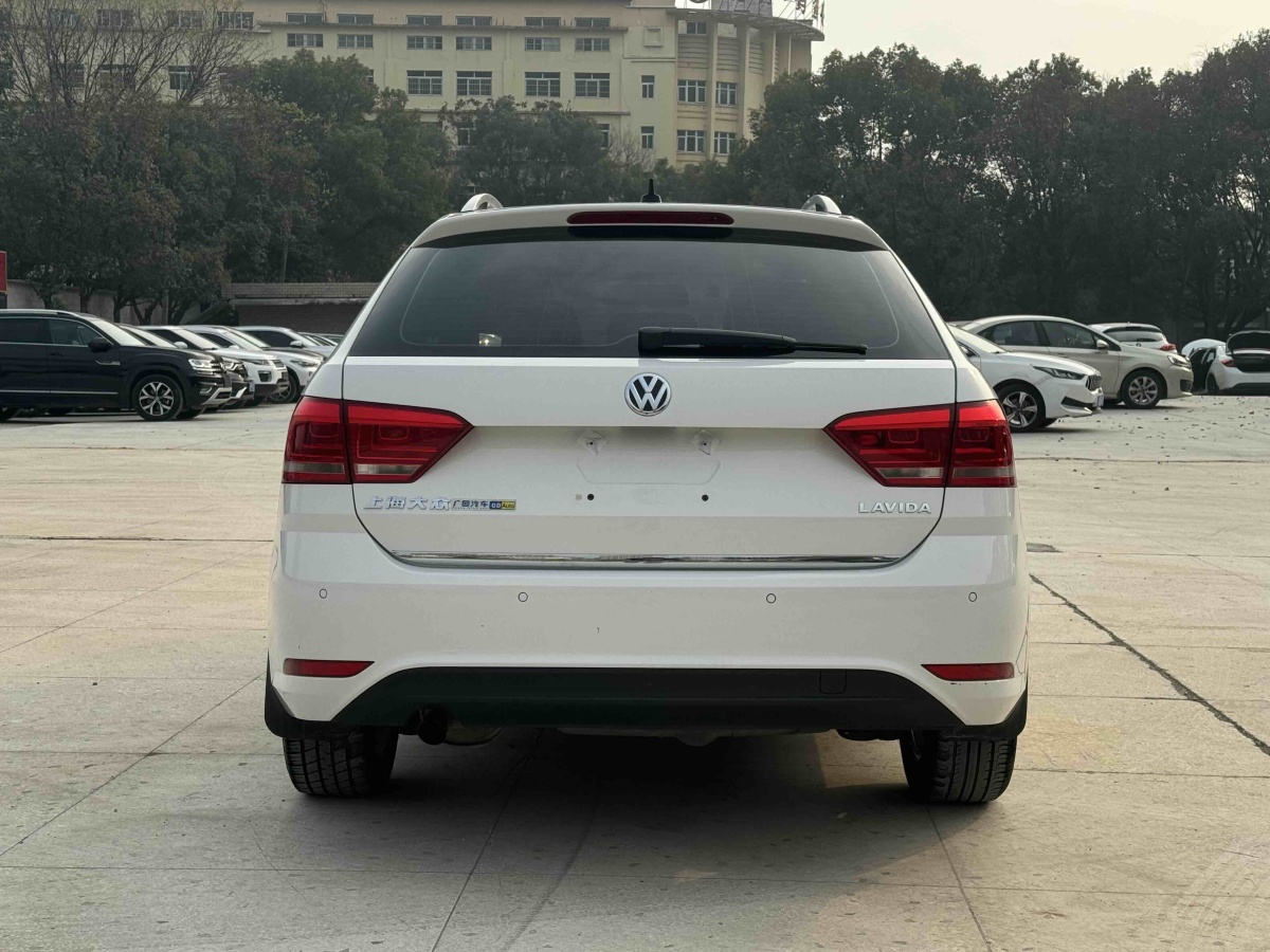 Volkswagen Gran Lavida 2016 immagine di auto #8