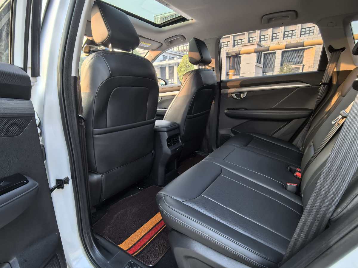 Wuling Asta 2022 #8 Wuling Asta 2022 صورة سيارة #8