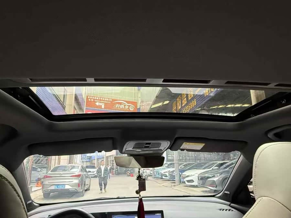 MG 5 Scorpio 2023 car image #8