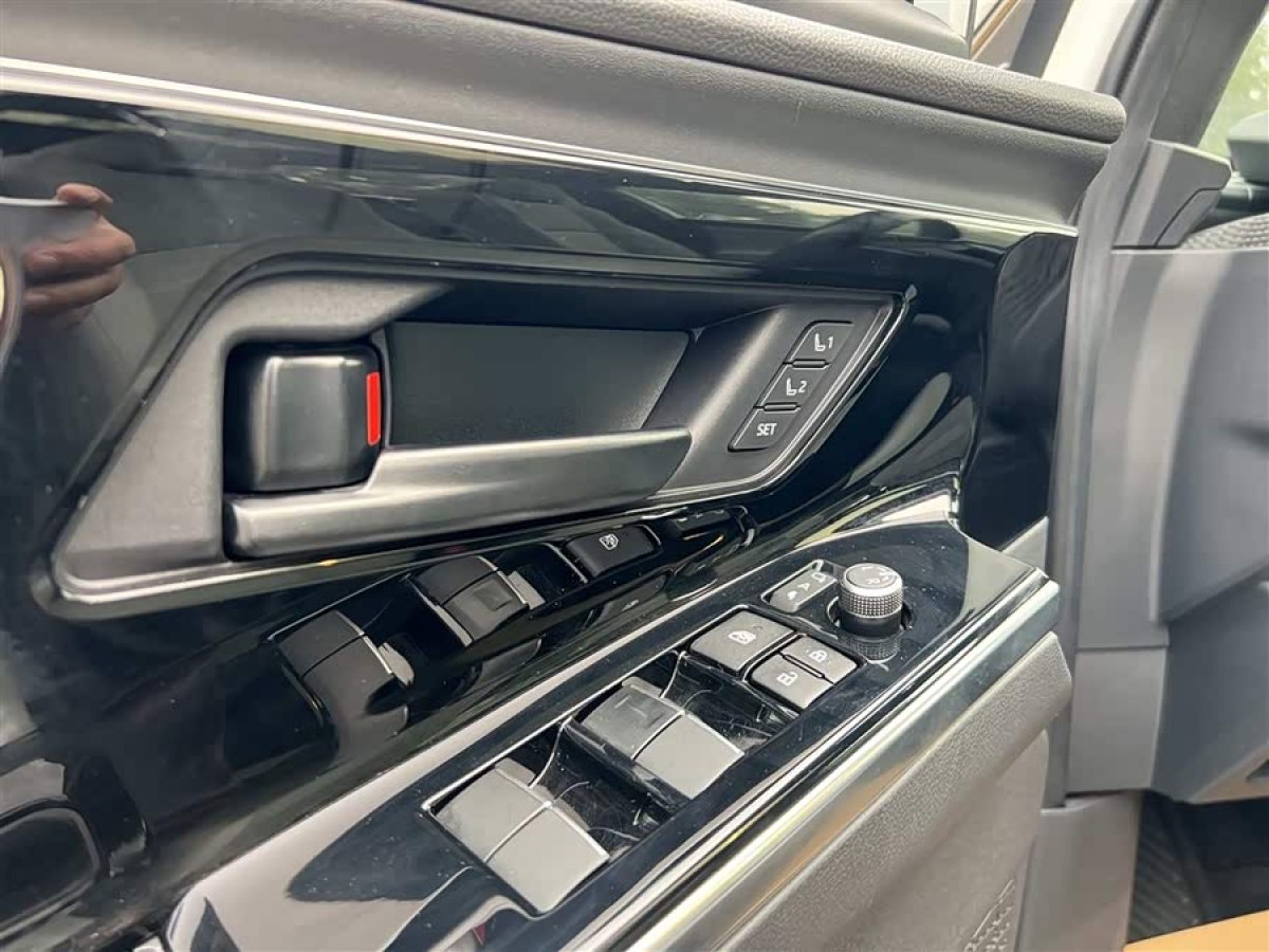 Toyota bZ4X 2022 immagine di auto #8