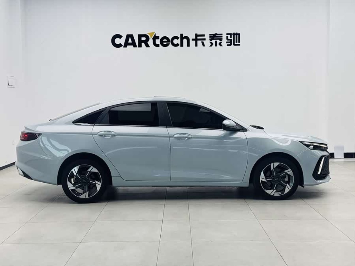 GEELY 2022 car image #8