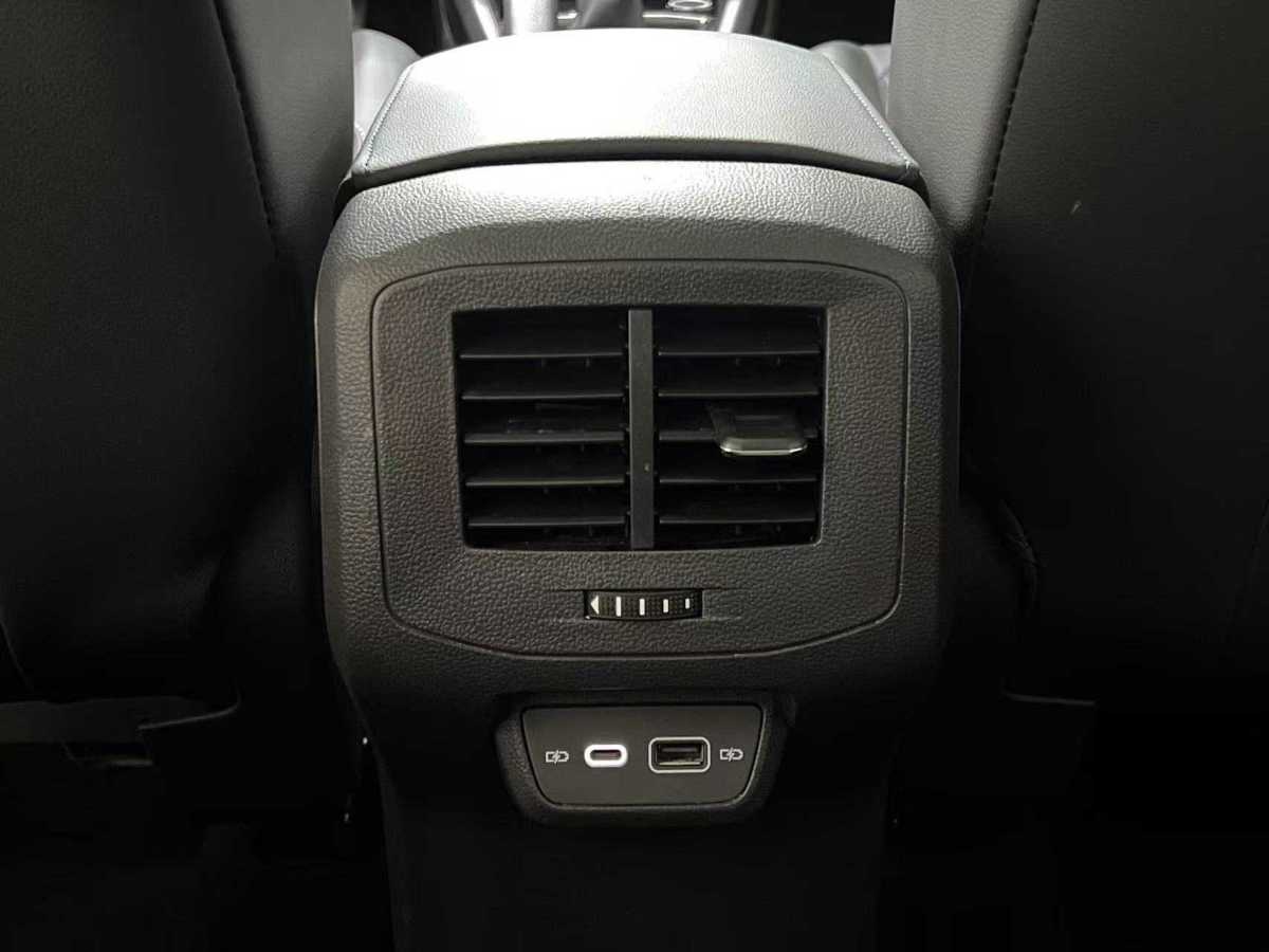 Volkswagen T-Cross 2021 #8 Volkswagen T-Cross 2021 car image #8