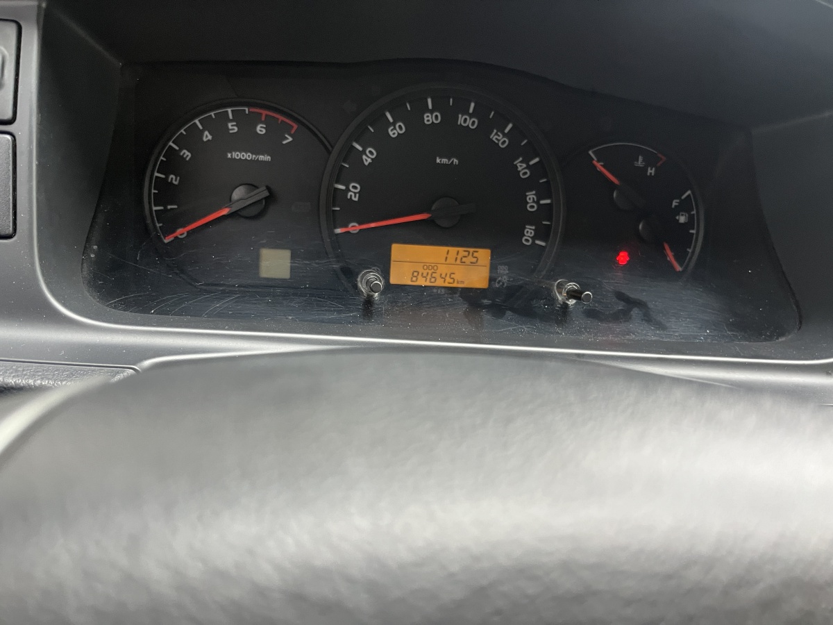 Toyota Hiace 2016 car image #8