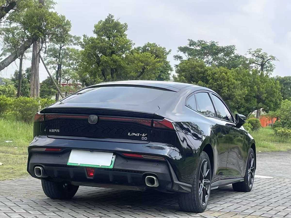 Changan UNI-V iDD 2023 #8 Changan UNI-V iDD 2023 صورة سيارة #8