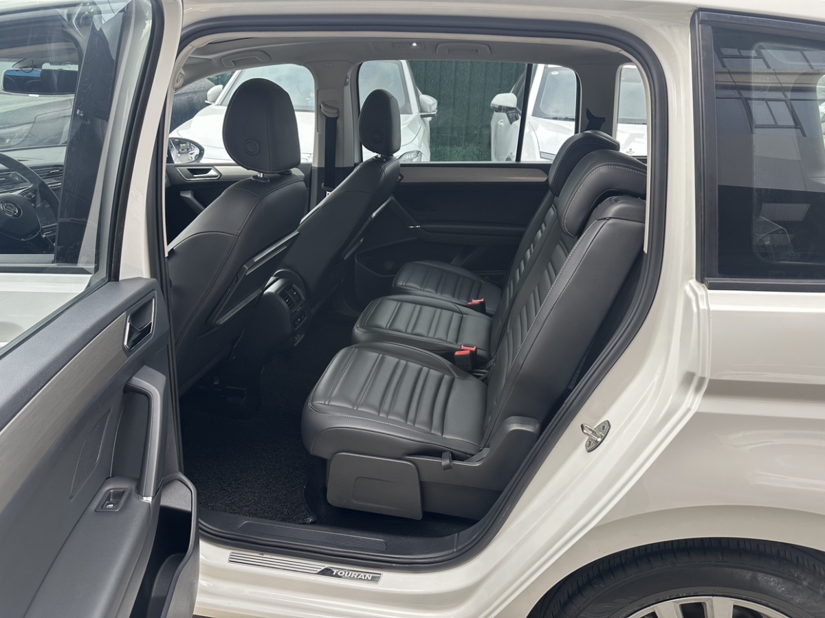 Jetour Touran 2018 car image #8